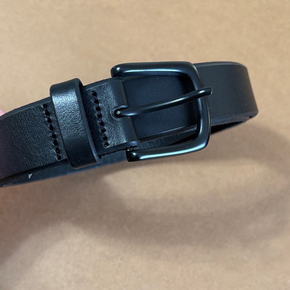 GAP Black Leather Belt Minimal Classic Unisex 90s Y2K Wardrobe Staple Size 44